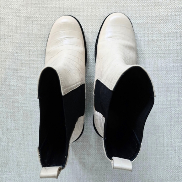 Seychelles Far Fetched Embossed Leather Chelsea Bootie Boots 8.5 - Picture 4 of 4